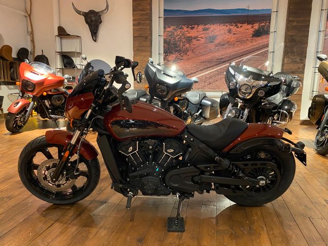 Indian Scout Rogue ICON + Aktion EUR 2.000/2,99 %