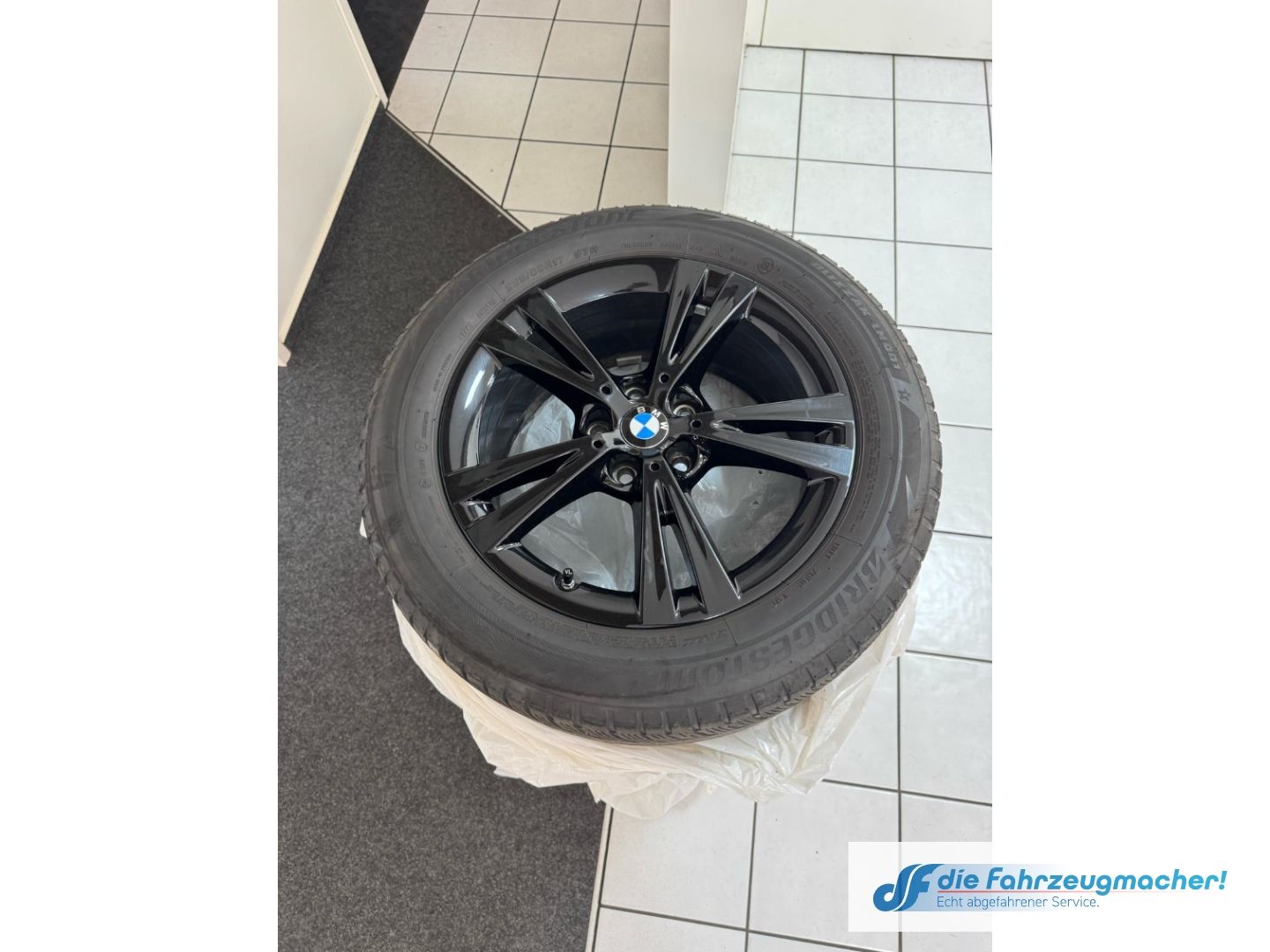Fahrzeugabbildung BMW X1 xDrive 20 i Sport Line HUD AD Navi Memory Sit
