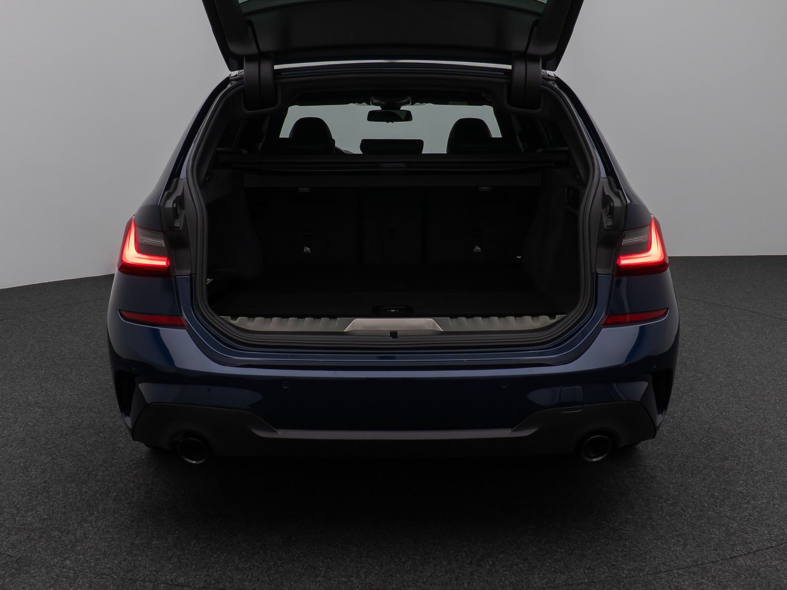 Fahrzeugabbildung BMW 330e  M Sport Laser Kamera HUD DAB HiFi Komfort