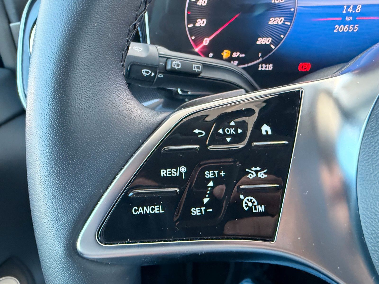 Fahrzeugabbildung Mercedes-Benz V 250 d DISTRONIC AHK2,5to Kamera