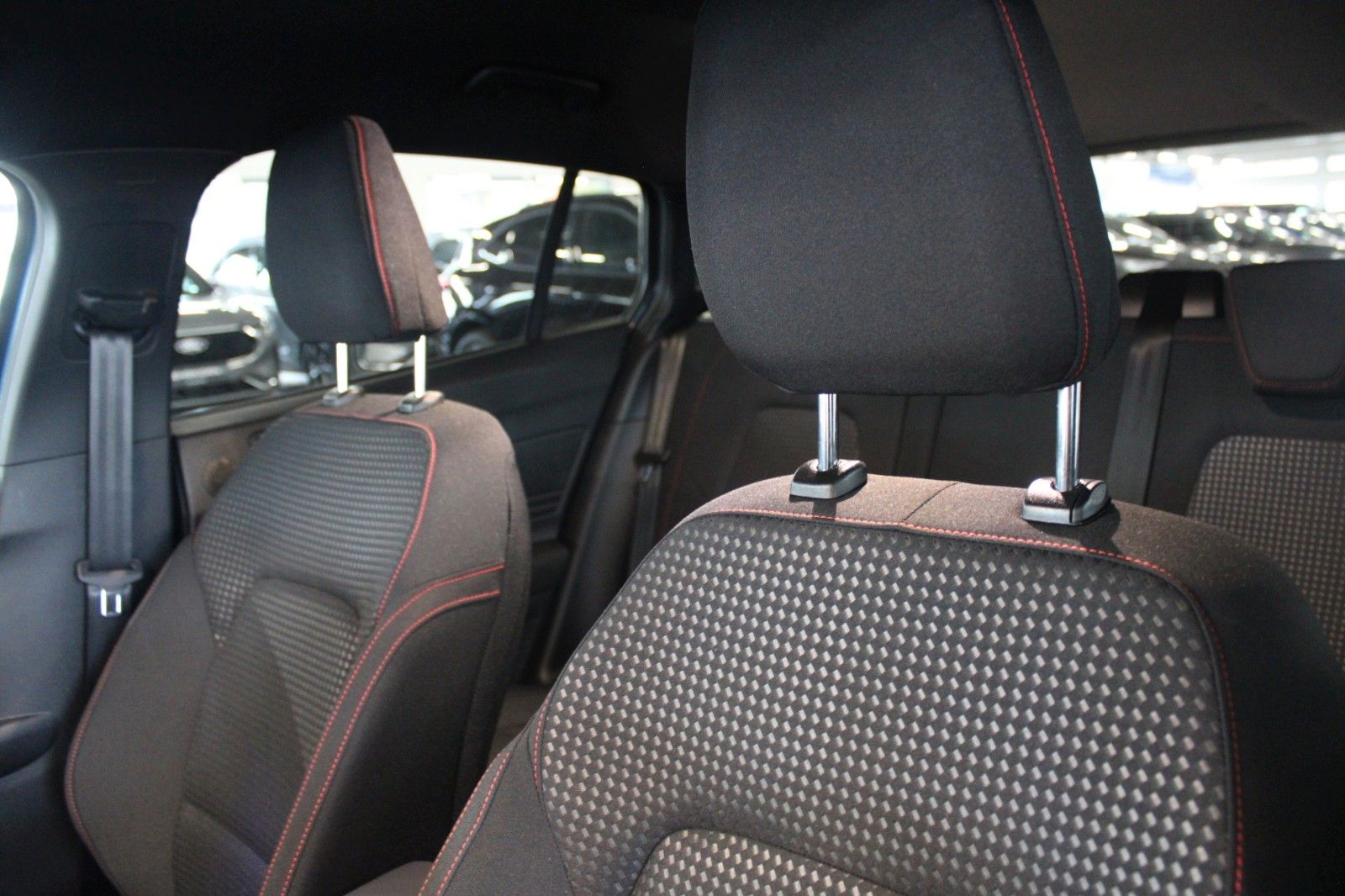 Fahrzeugabbildung Ford Focus ST-Line X Aut. Matrix-LED ACC B&O WinterP.