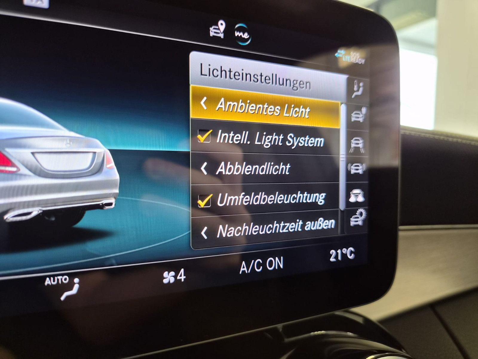 Fahrzeugabbildung Mercedes-Benz C 300 e Limousine/HIGH PERF. / KAMERA / AMG