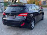 Hyundai i30 1,6 crdi blue Style - Hyundai i30: Crdi Style