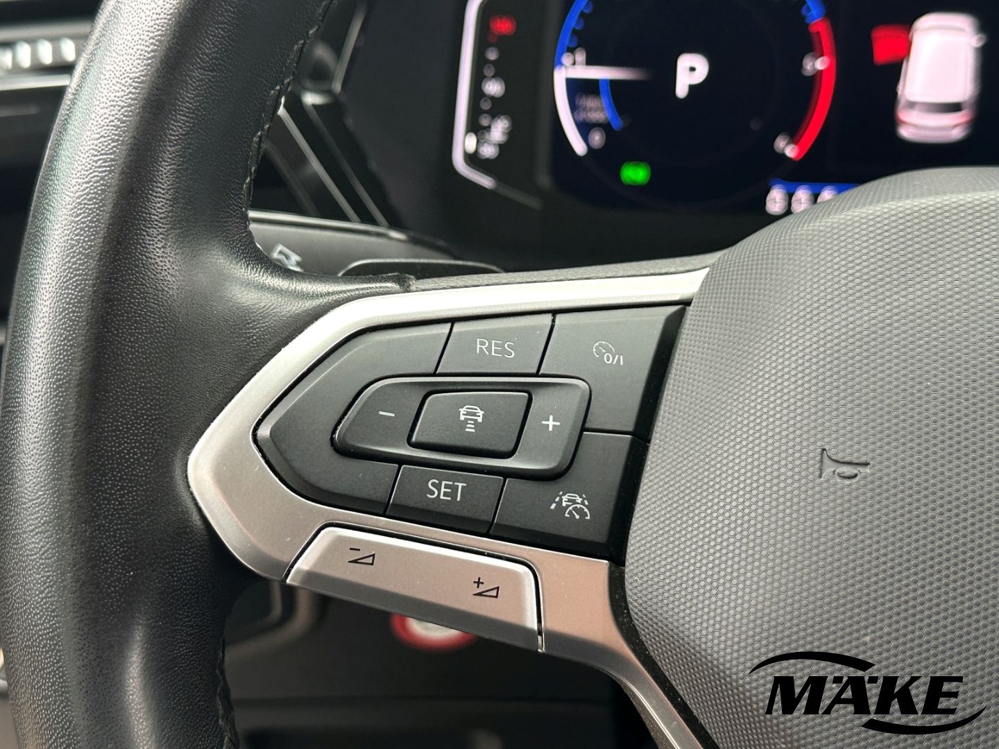 Touran Highline 2.0 TDI DSG ACC AHZV DAB LED ASS