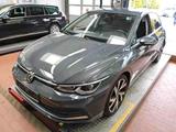 Volkswagen Golf VIII STYLE SPORT150PS TDI DSG AHK+KAMERA+AC - Volkswagen Golf: TDI 150 Ps