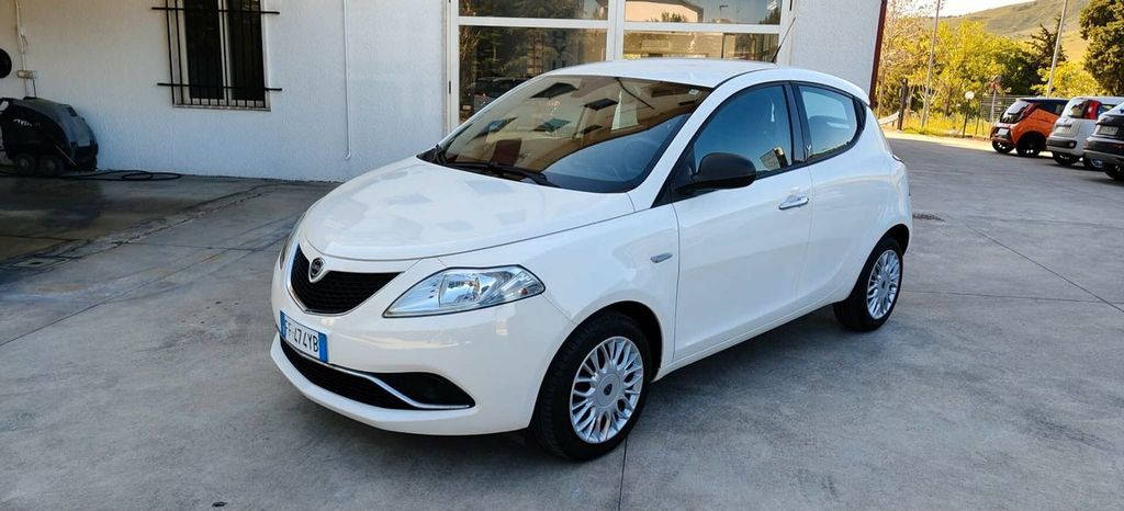 Image of Lancia Ypsilon