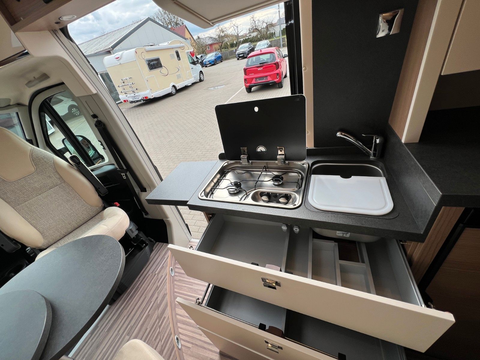 Fahrzeugabbildung Malibu Van diversity GT skyview 640 LE KE