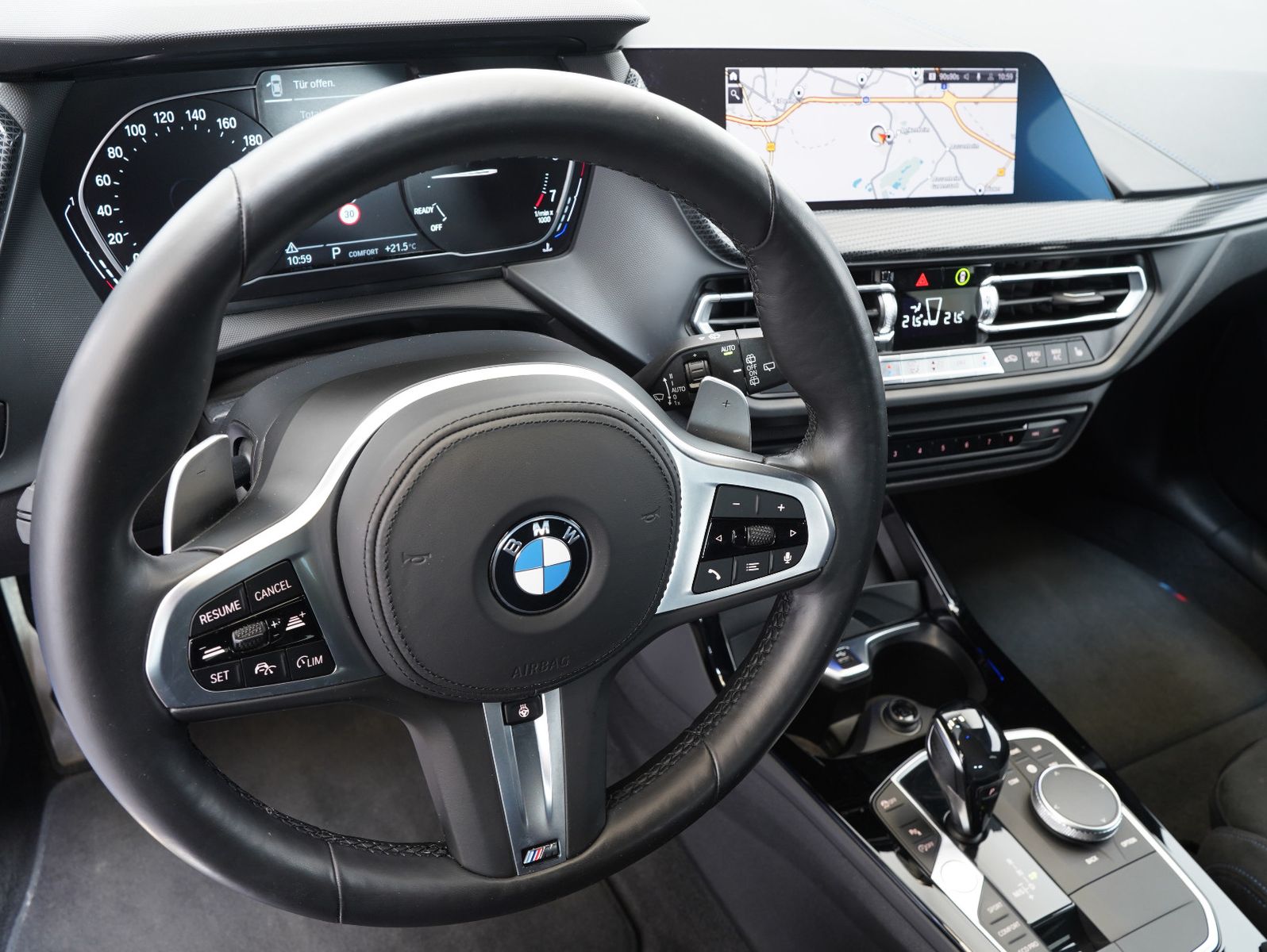 Fahrzeugabbildung BMW M135 i xDrive Performance M H&K/CARPLAY/ACC/19"