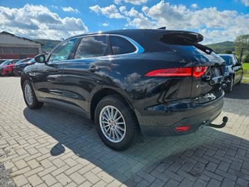 Jaguar F-Pace - 4