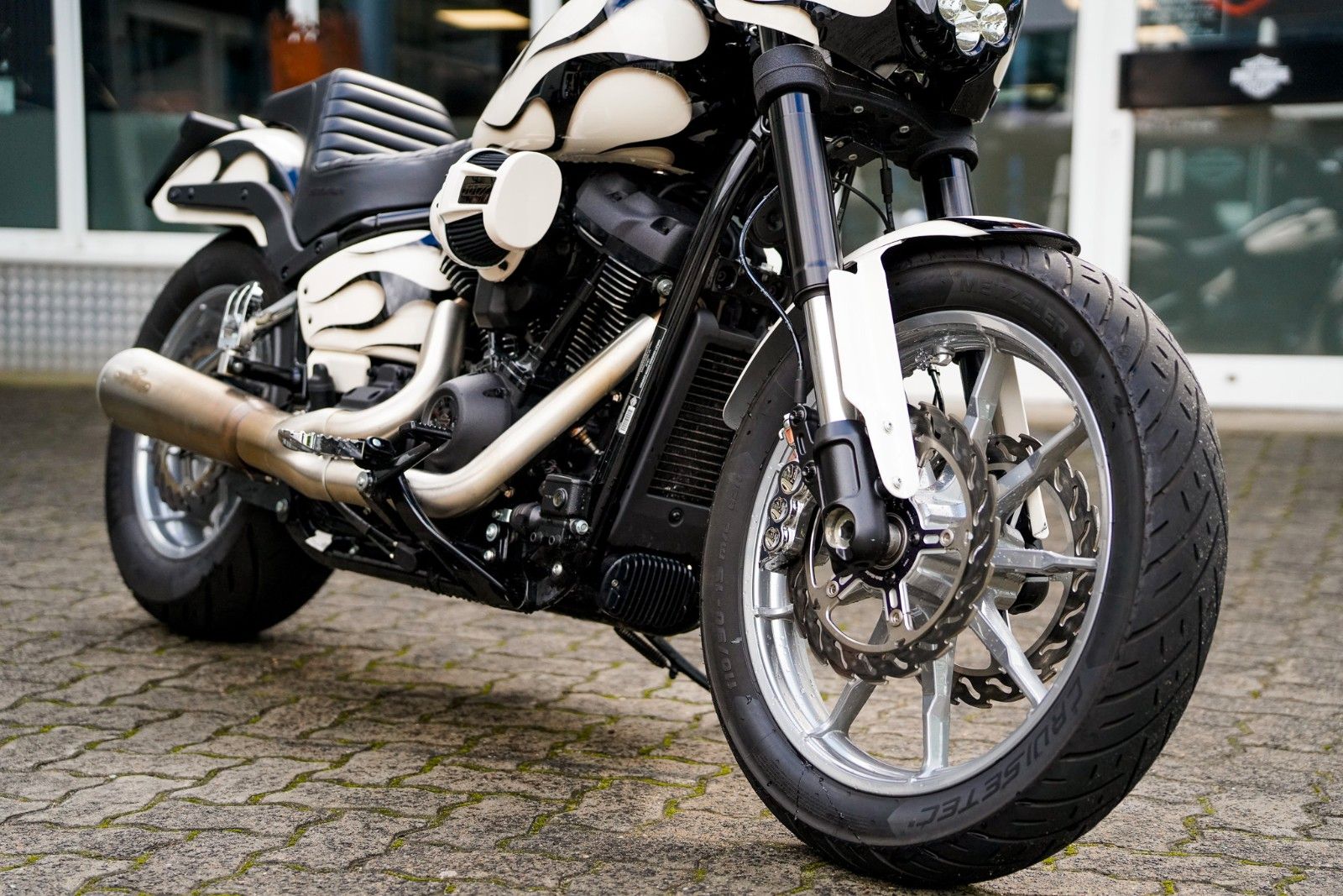 Fahrzeugabbildung Harley-Davidson FXLRS Low Rider S 117 cui - Clubstyle - Jekill