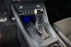AUDI Q3 40 TFSI quattro S line | MMI Navi | Matrix AUDI Q3 40 TFSI quattro S line | MMI Navi | Matrix