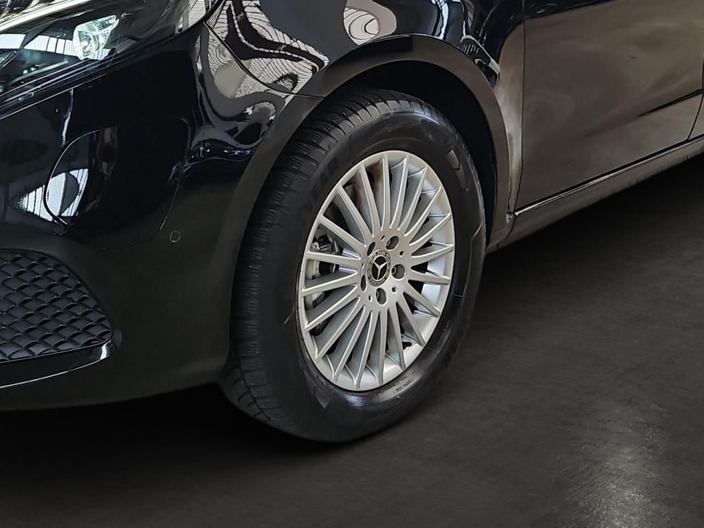 Fahrzeugabbildung Mercedes-Benz EQV 300 extralang 8 Sitze 2x Klima 2x elektr. ST