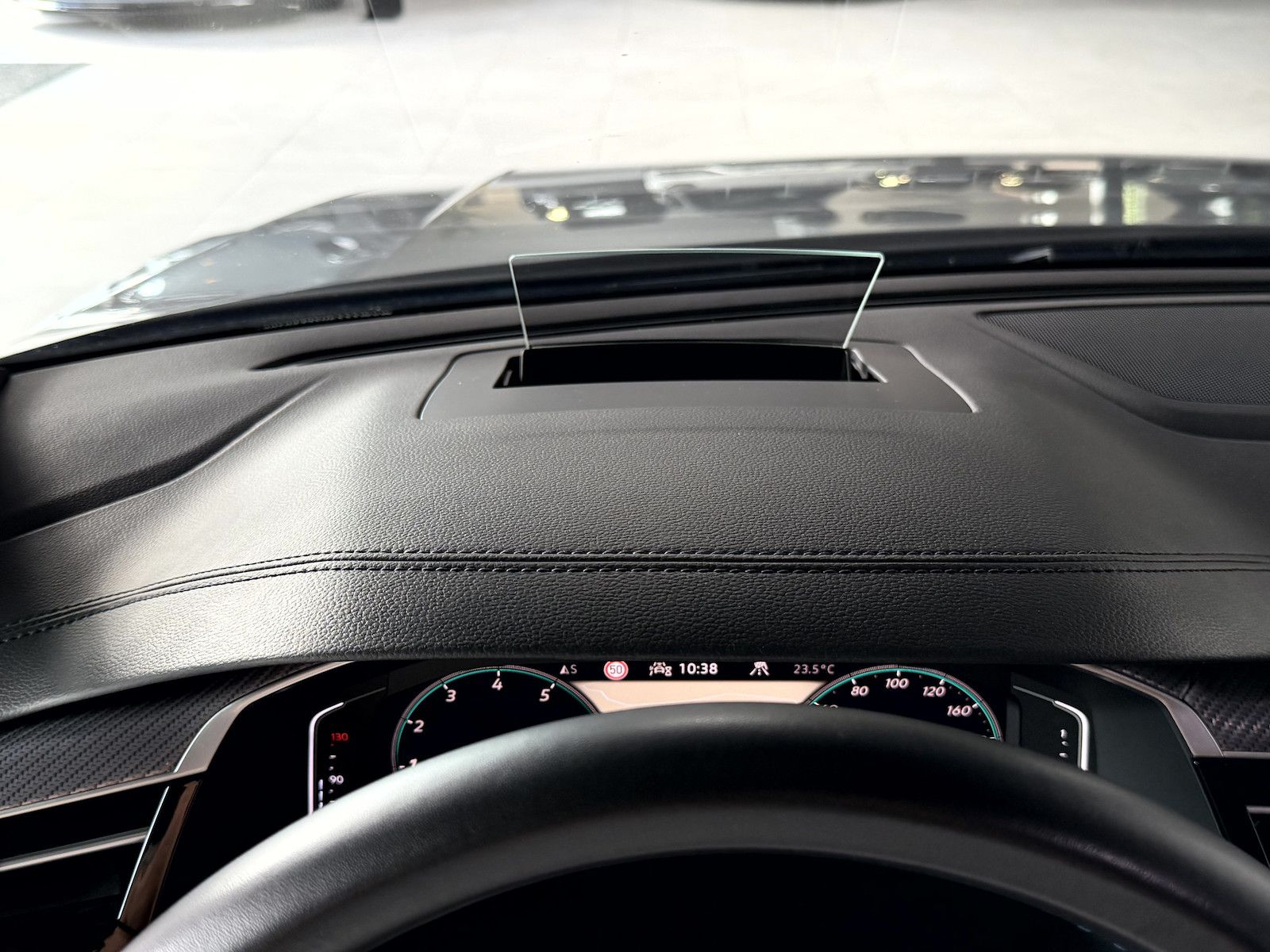 Volkswagen Arteon Shooting Brake R 2.0 TSI IQ Pano HUD AHK foto 15