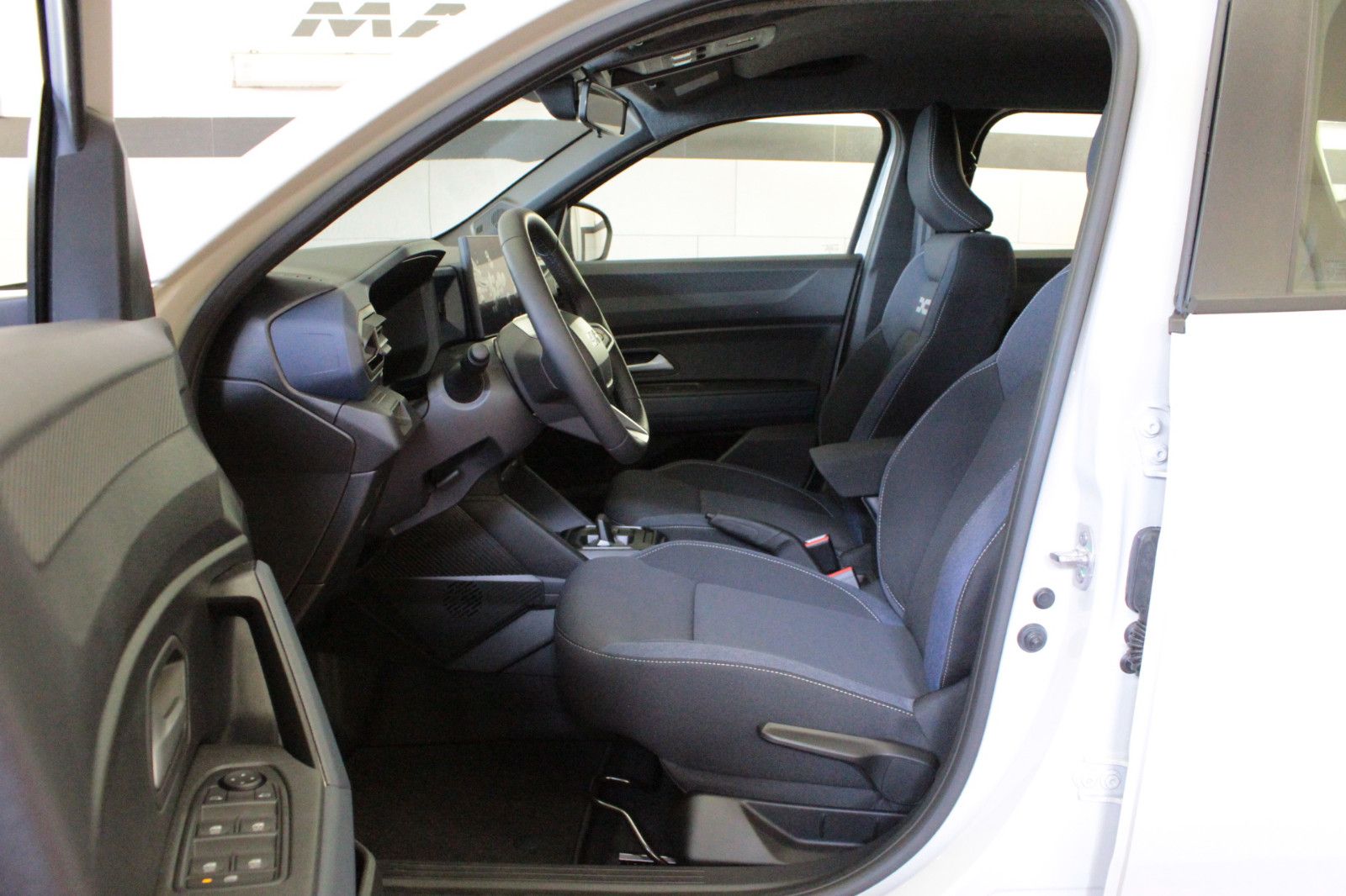 Fahrzeugabbildung Dacia Duster hybrid 140 Expression *Winterpaket*