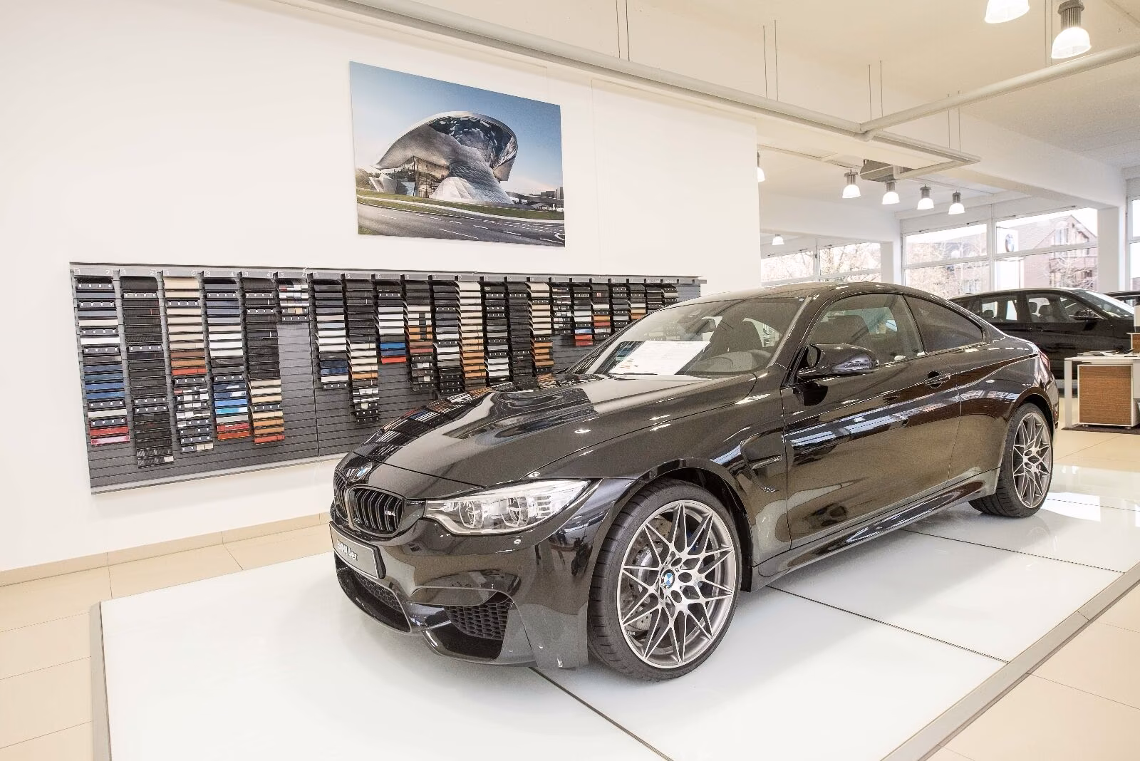 showroom-image-top