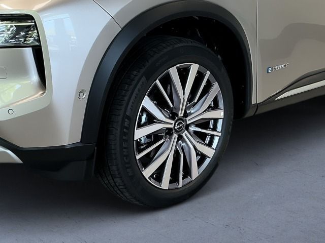 Fahrzeugabbildung Nissan X-TRAIL 1.5 VC-T e-4ORCE 213 PS 4x4 Tekna+ 5 Sit