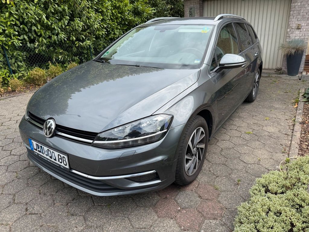 Image of Volkswagen Golf