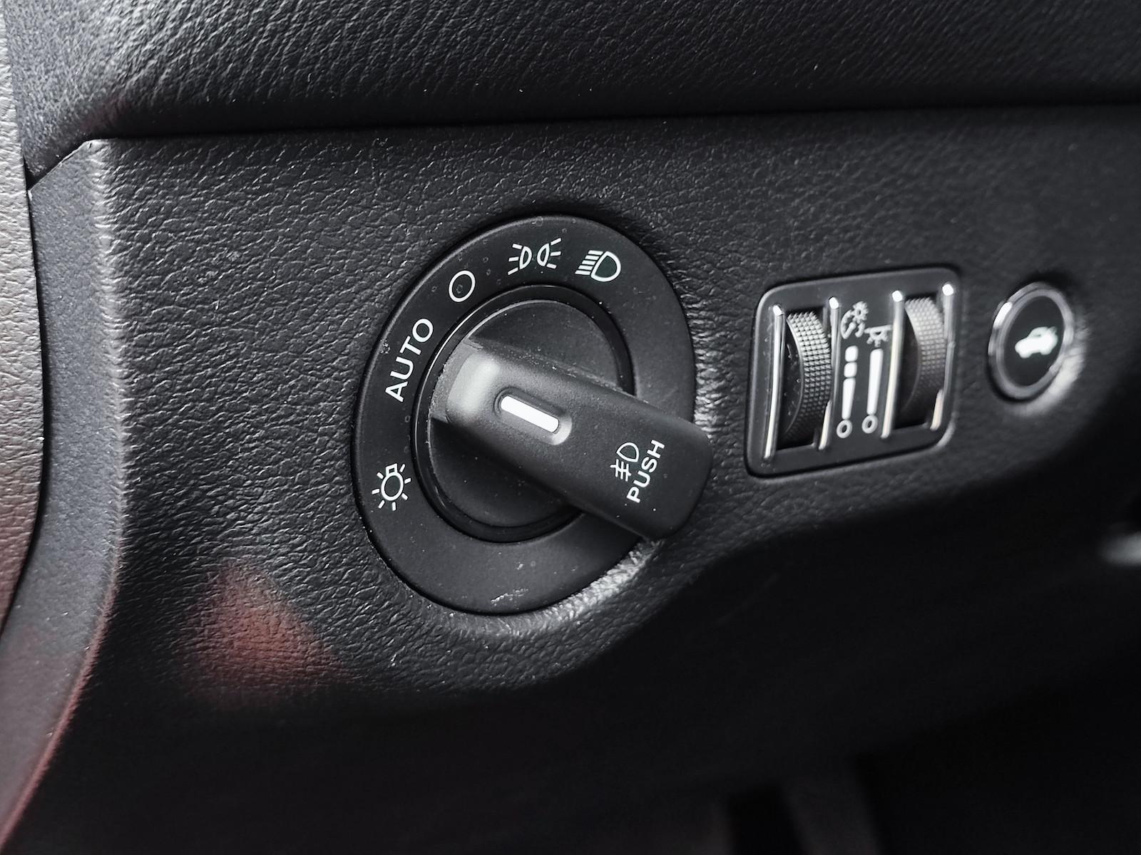 Dodge Challenger R/T 345 V8 HEMI LED LEDER SHZ KAMERA, миниатюра 19
