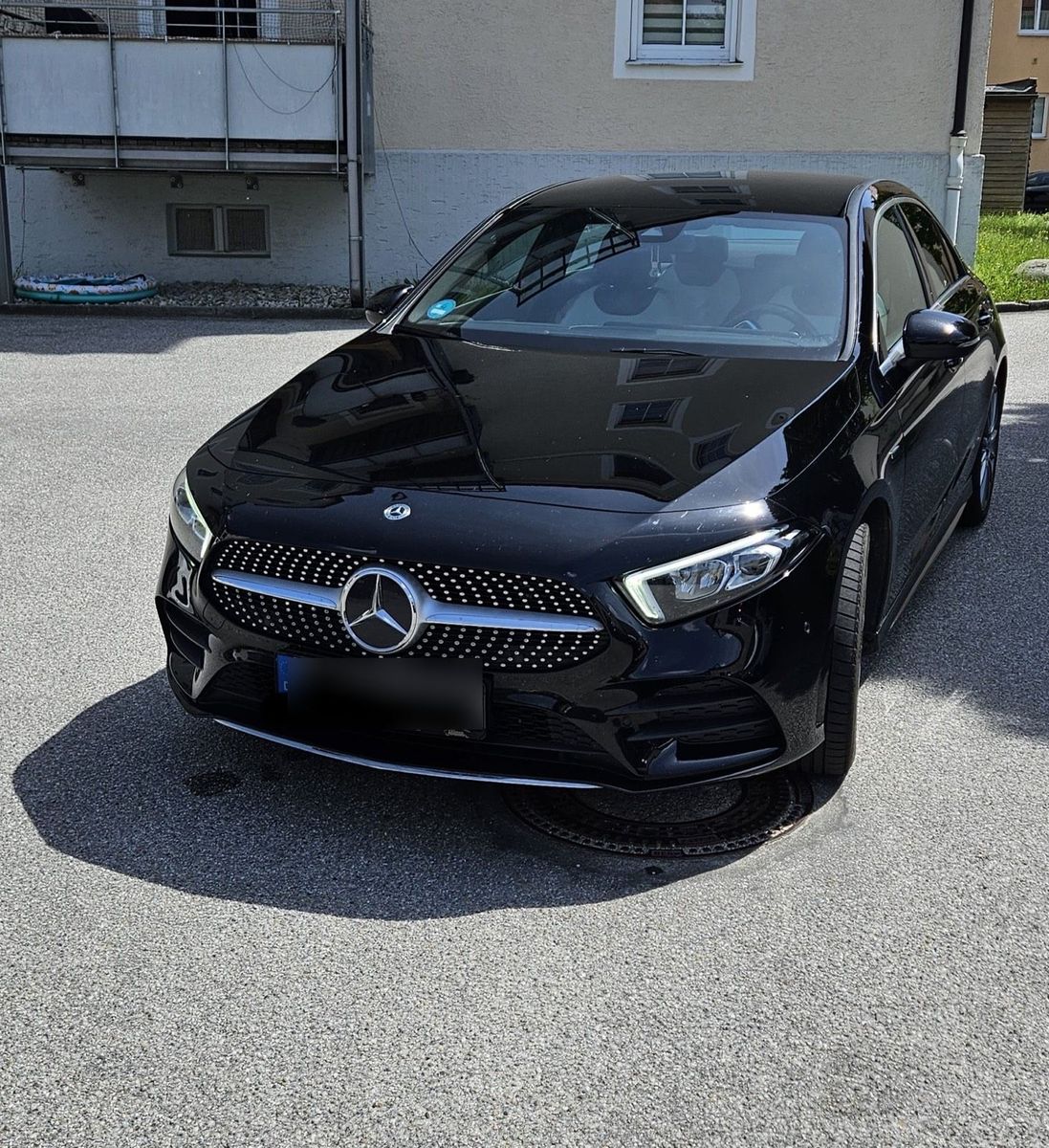 MERCEDES-BENZ Mercedes-Benz A 250 e Limousine  AMG Line...