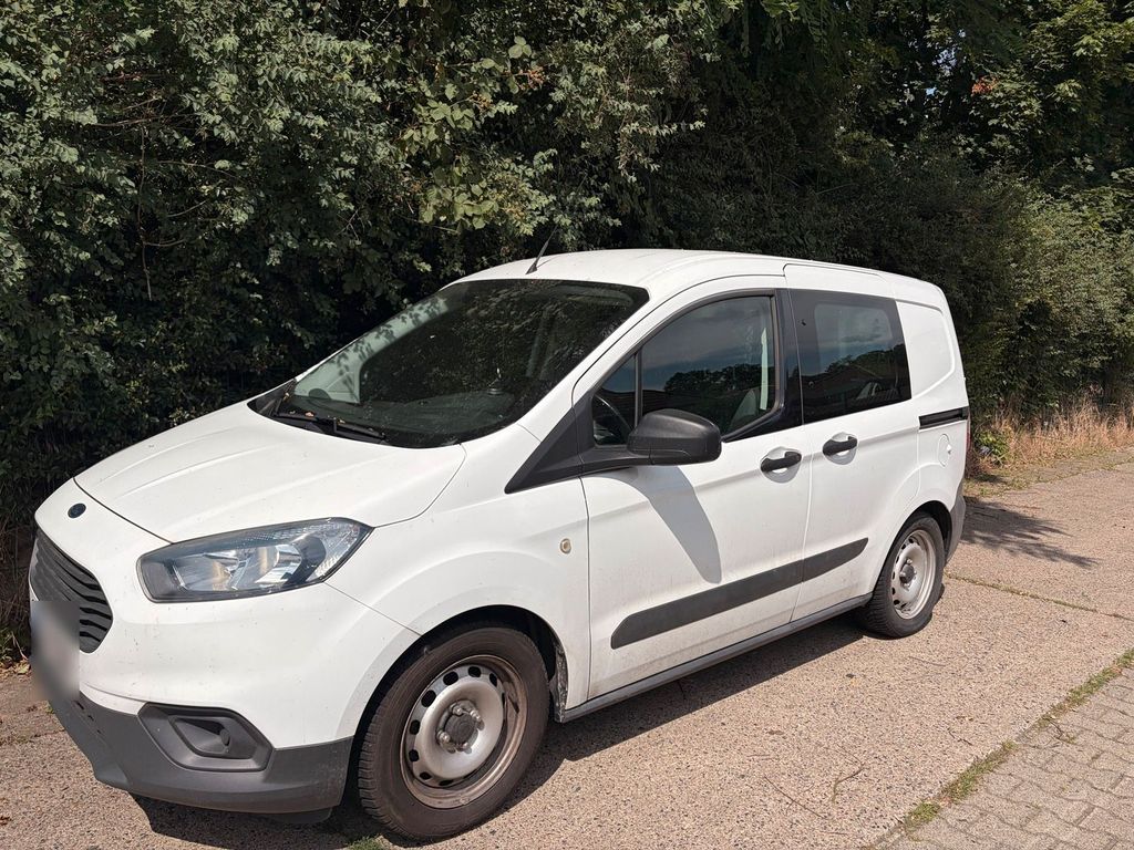 Image of Ford Transit Courier