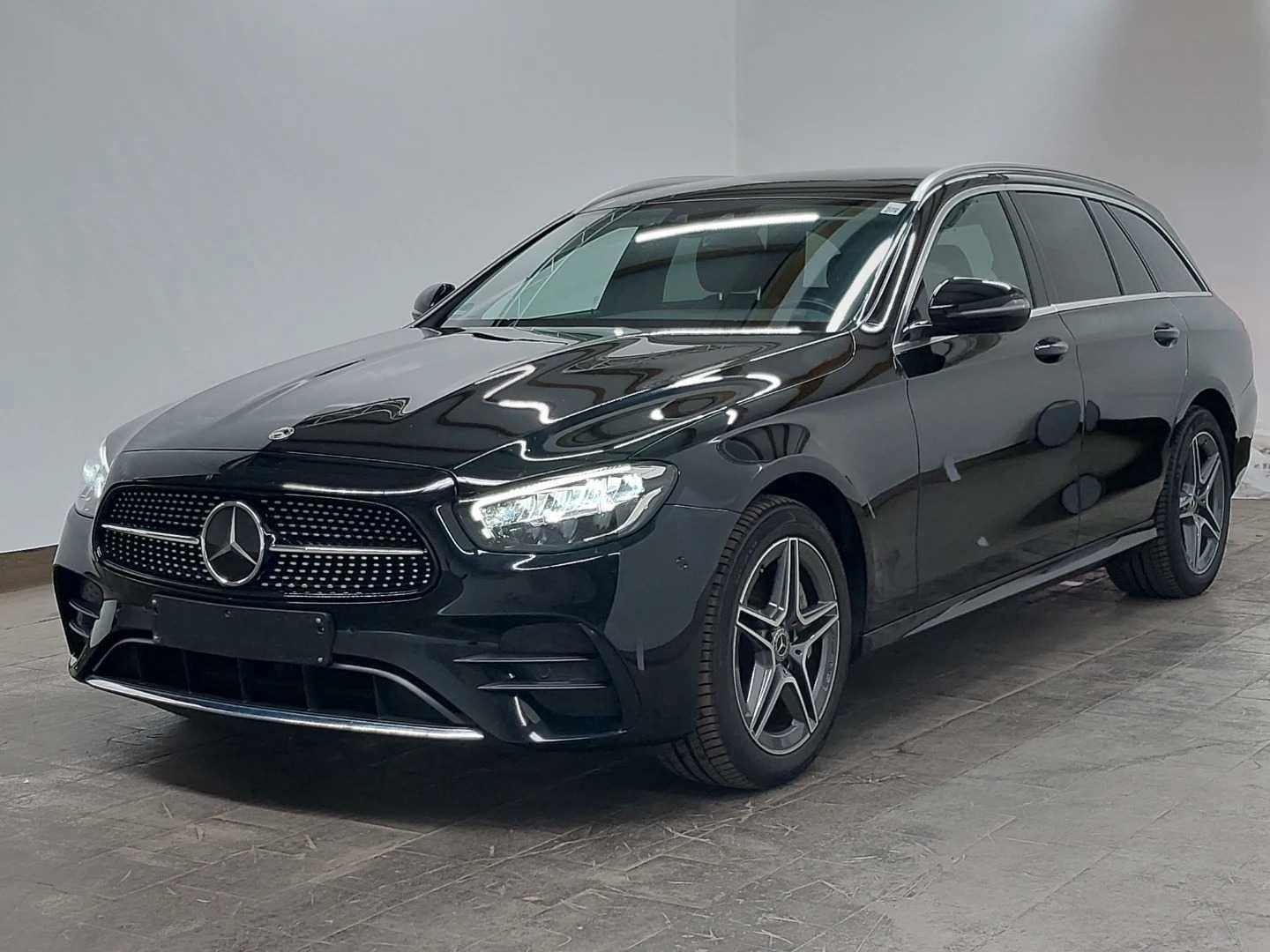 Mercedes-Benz E 300de 4M 3x AMG PANO*AHK*DISTR+*Sitzkl.*Airmat