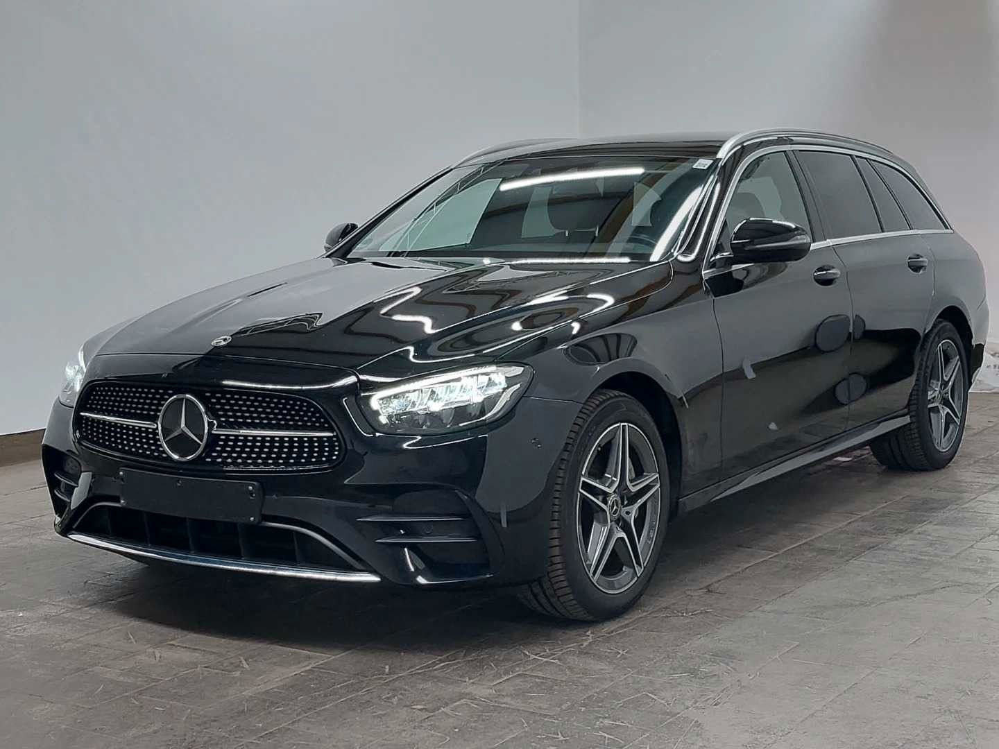 Mercedes-Benz E 300de 4M 3x AMG PANO*AHK*DISTR+*Sitzkl.*Airmat