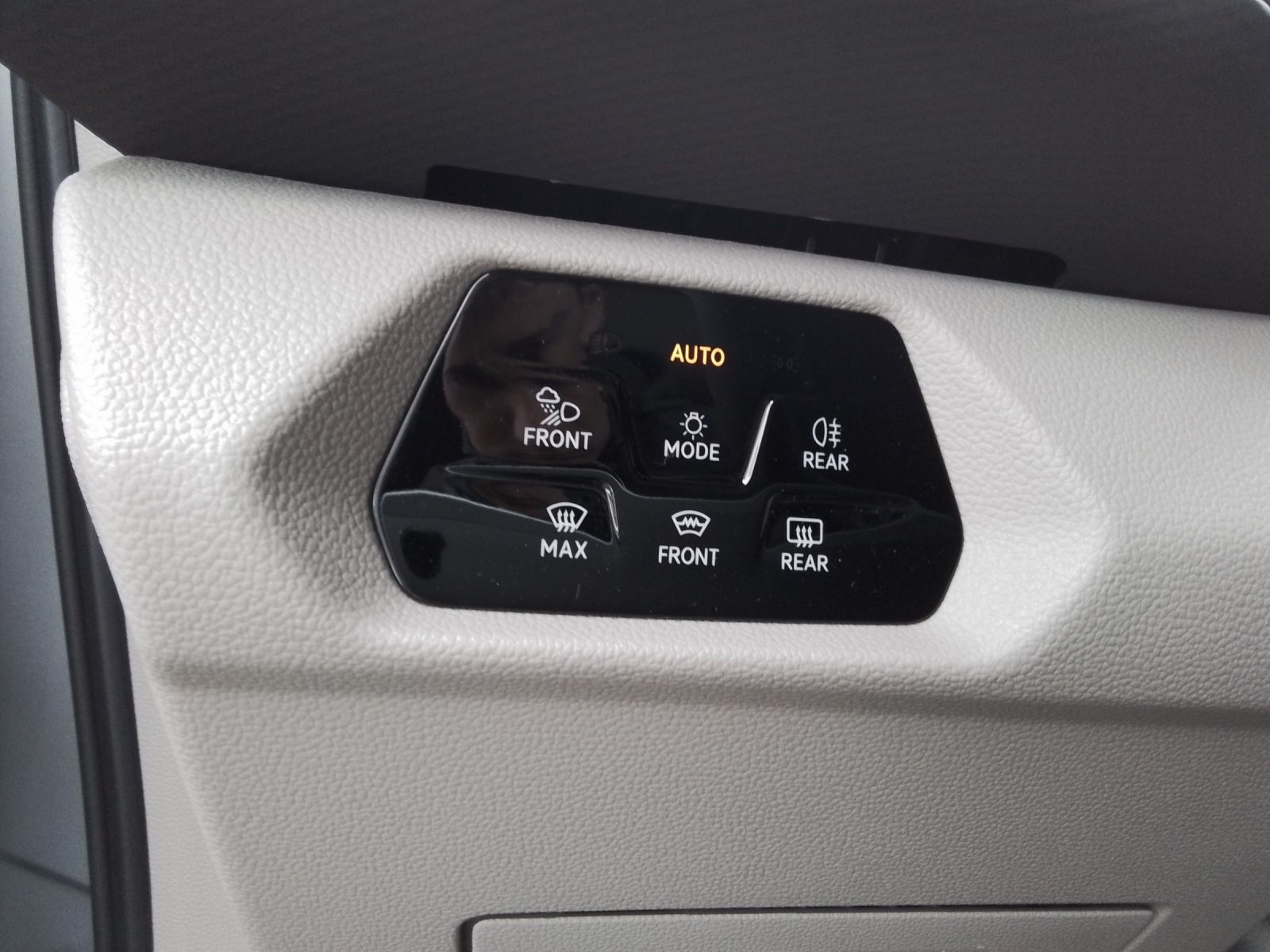 Fahrzeugabbildung Volkswagen T7 California Ocean 7-DSG ACC RFK NAVI STANDH. D