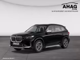 BMW iX1 xDrive30 xLine - BMW iX1 mit Elektro-Antrieb: Schwarz