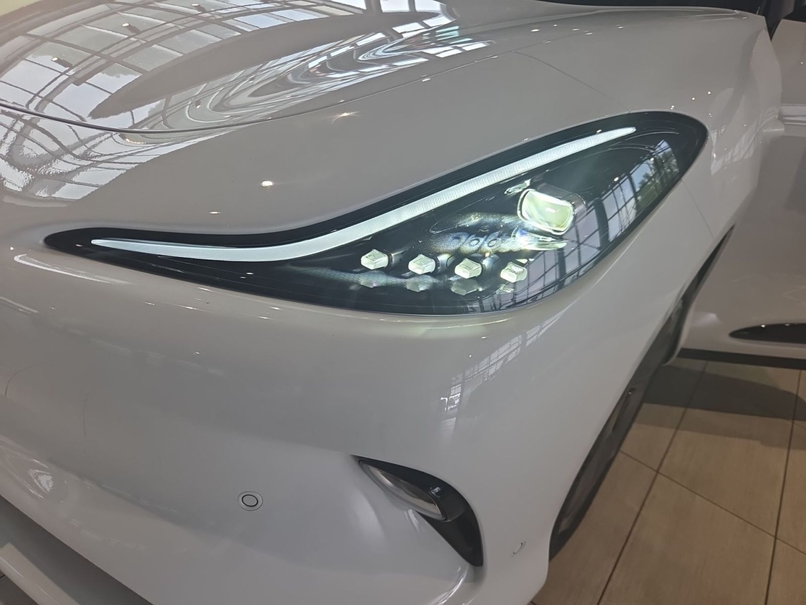 Fahrzeugabbildung MG IM6 Premium *BESTELLFAHRZEUG*