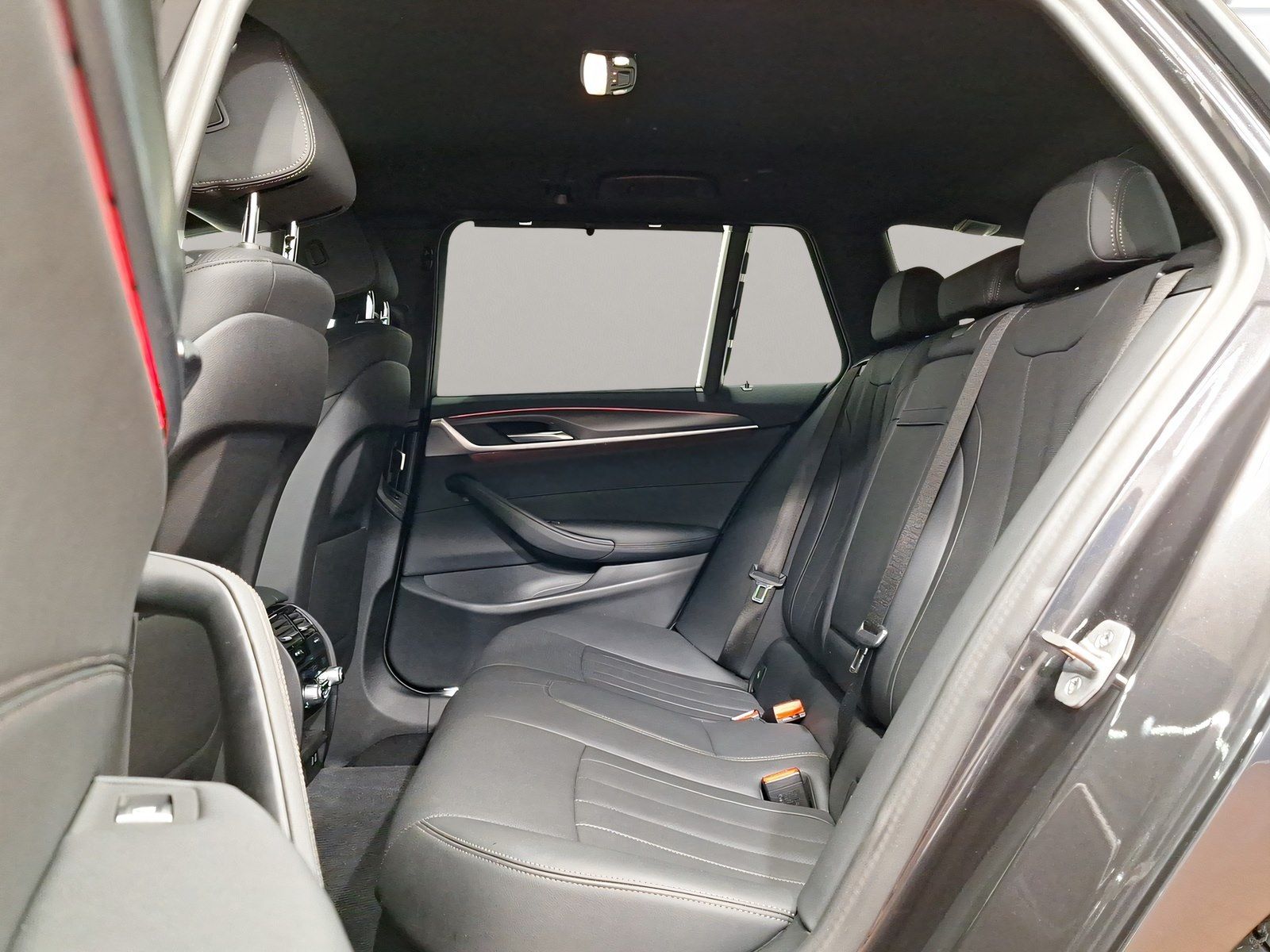 BMW 520d xDrive Touring M Sport AHK LiveCockpitProf foto 6