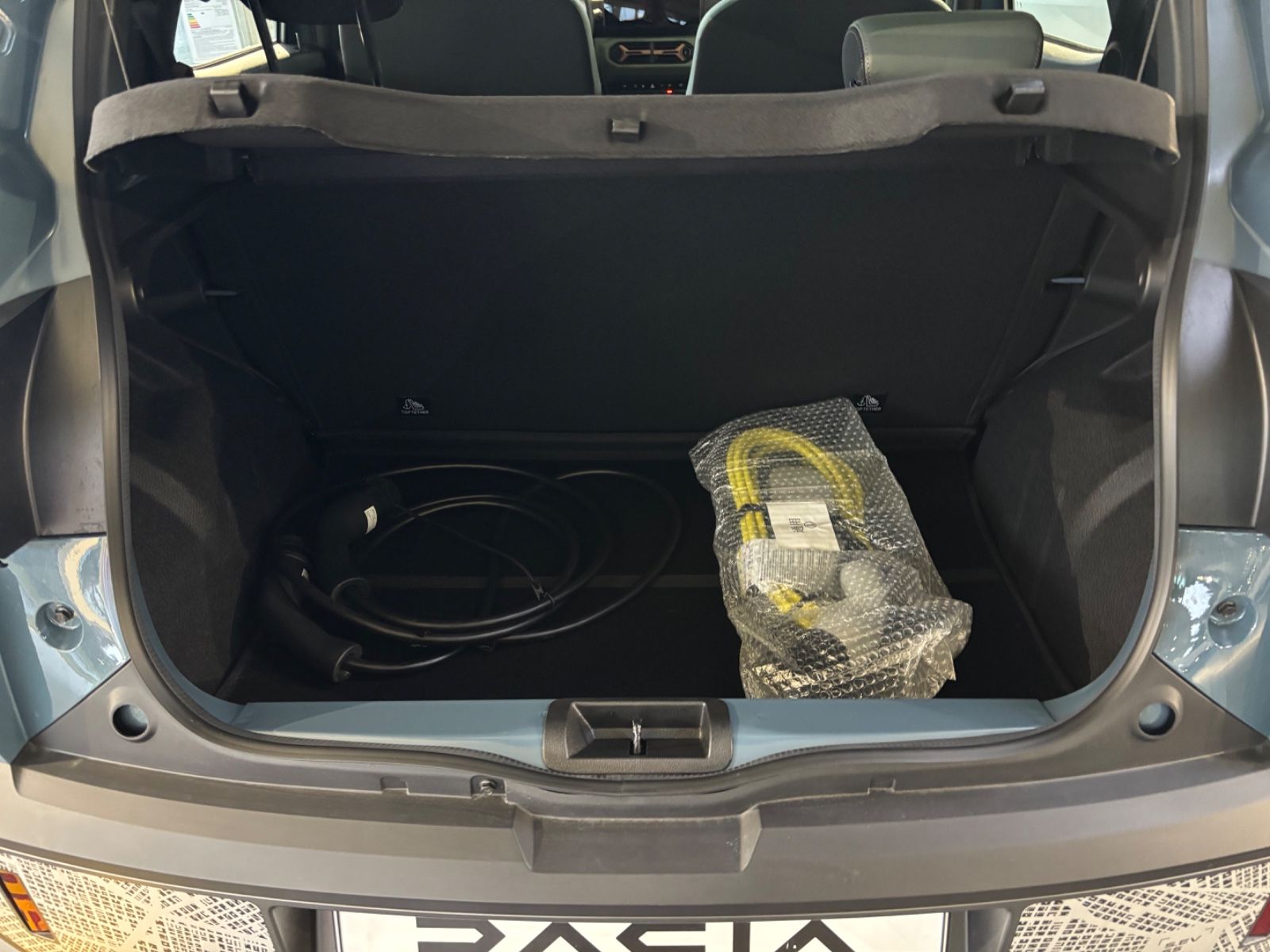 Fahrzeugabbildung Dacia Spring Electric Extreme 65 mit Schuko Typ2