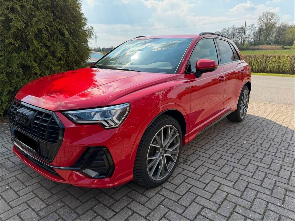 Image of Audi Q3