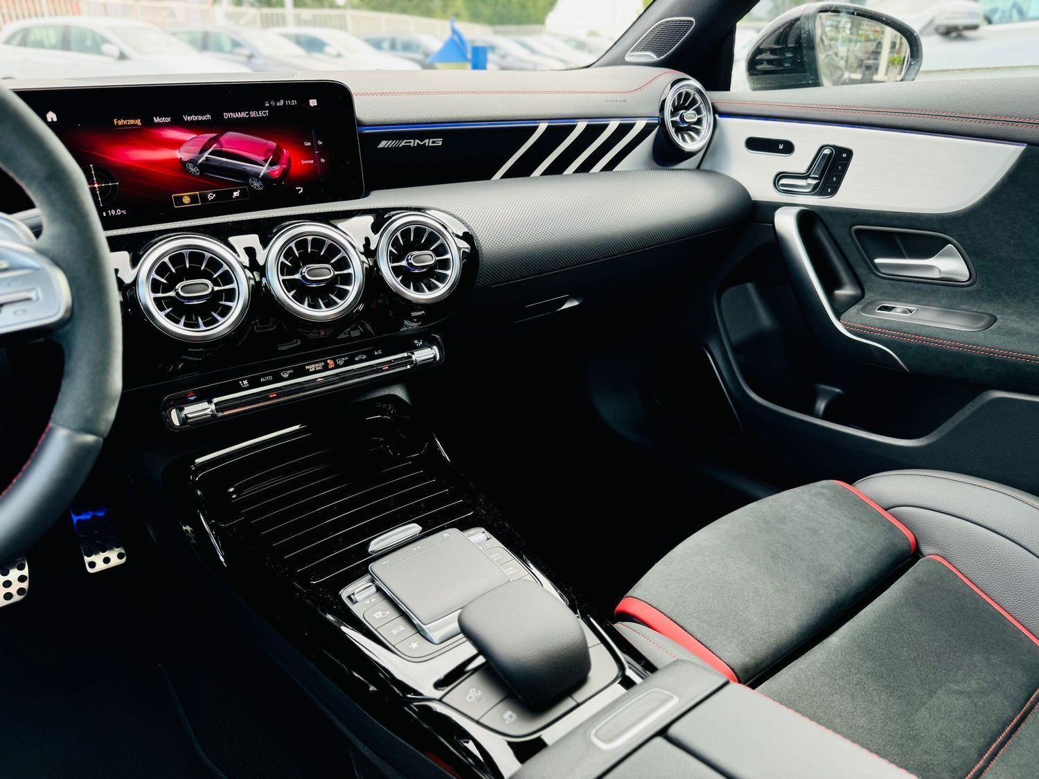 Fahrzeugabbildung Mercedes-Benz CLA 35 AMG Shooting Brake 4M AMG, Memory, Aerody