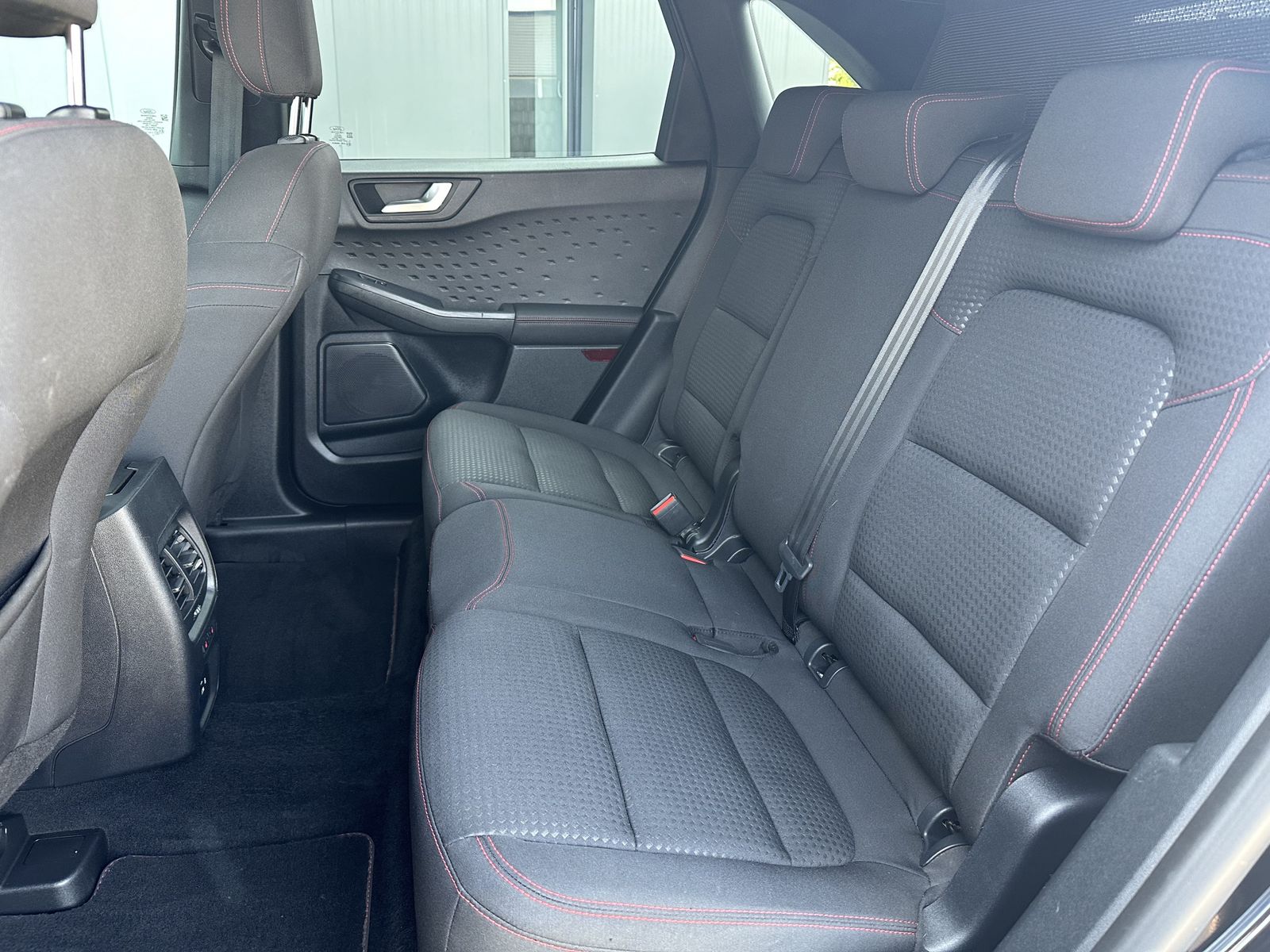 Fahrzeugabbildung Ford Kuga 2.5 DURATEC PHEV ST-Line NAV+LED+DAB+1HD+PP