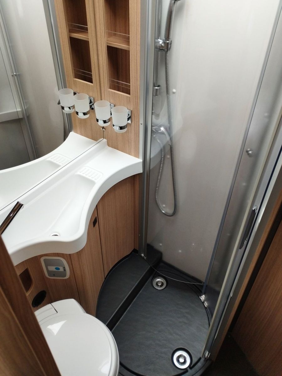 Fahrzeugabbildung Malibu T 430 KB LE comfort Navigation, RFK, TV