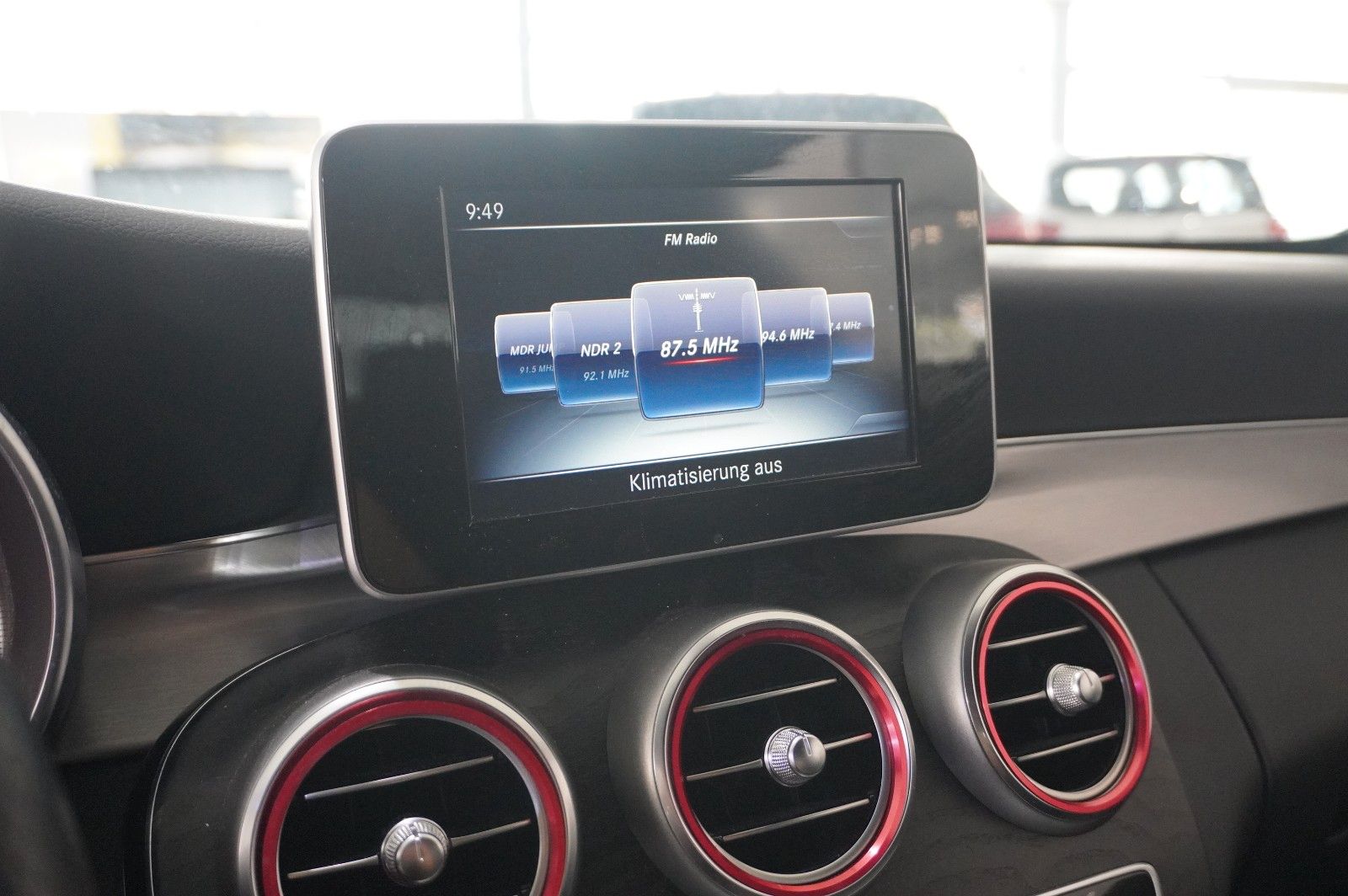 Fahrzeugabbildung Mercedes-Benz C 180 COUPE SPORT NAVI/LED/KAMERA/SPORT/SHZ/AMG
