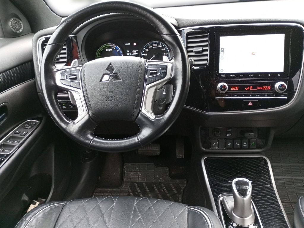 Fahrzeugabbildung Mitsubishi Outlander Plug-in Hybrid Spirit 2.4 4WD