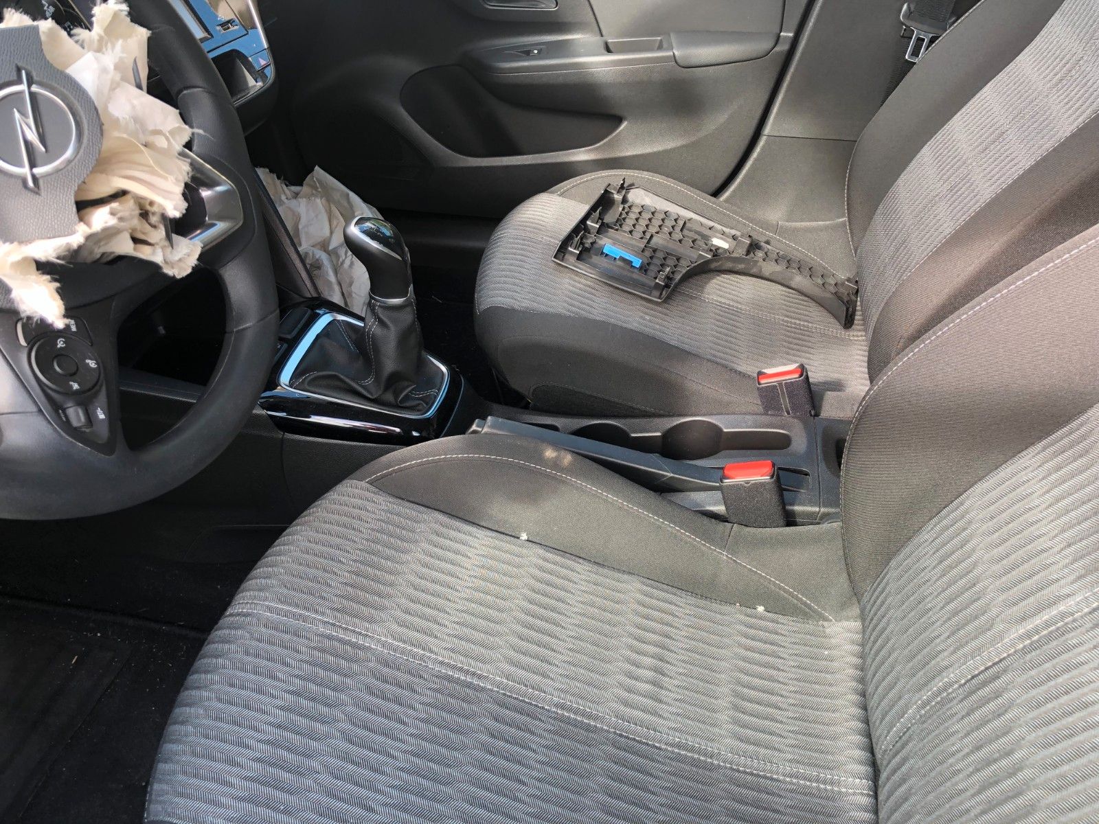Fahrzeugabbildung Opel Corsa F Edition Frontschaden