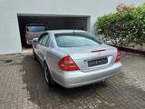 Mercedes-Benz E 220 CDI CLASSIC Classic - Mercedes-Benz E 220 aus 2005: Cdi
