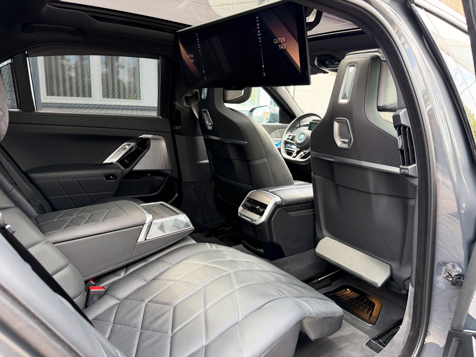 BMW i7 xDrive 60 M Sportpaket Fond Entertainment