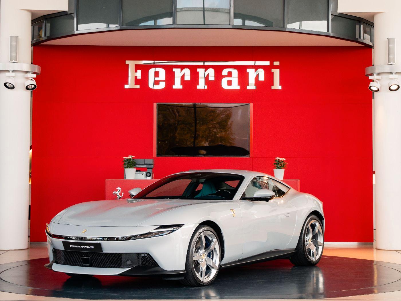 Ferrari Amalfi Vollfolierung*Burmester*MagneRide*LED
