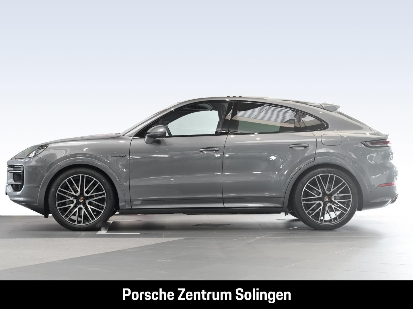 Porsche Cayenne E-Hybrid Coupe Black Edition 22'' AHK He