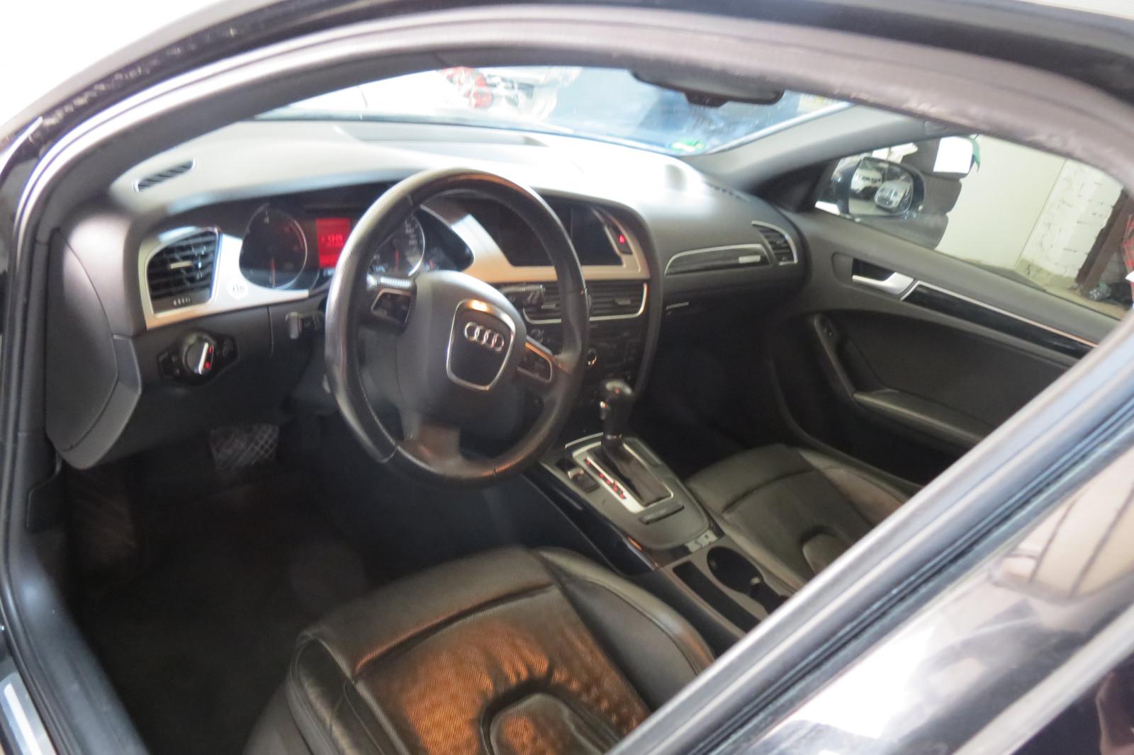 Audi A4 2011 — photo 20