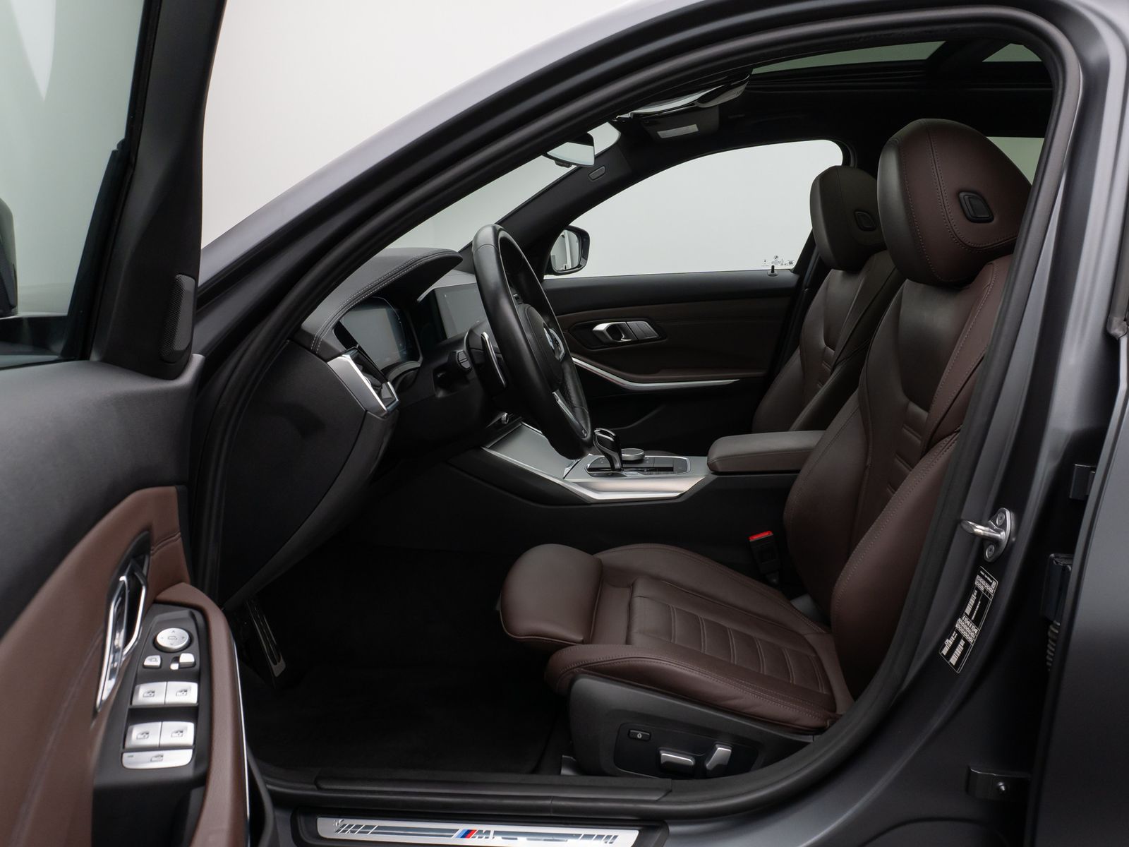 Fahrzeugabbildung BMW 320d M Sport Panorama Laser Kamera DAB HiFi 19"