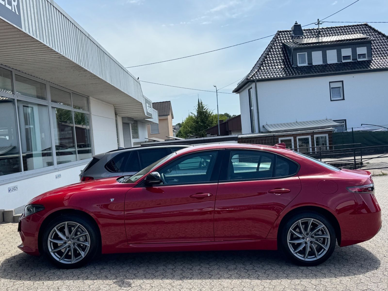 Fahrzeugabbildung Alfa Romeo Giulia Ti Q4/MEMORY/ACC/NAVI/KAMERA/LEDER/