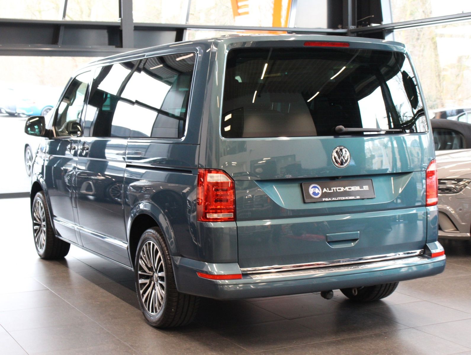 Fahrzeugabbildung Volkswagen T6 Multivan 4Motion Gener. Six*ACC*Kamera*AHK