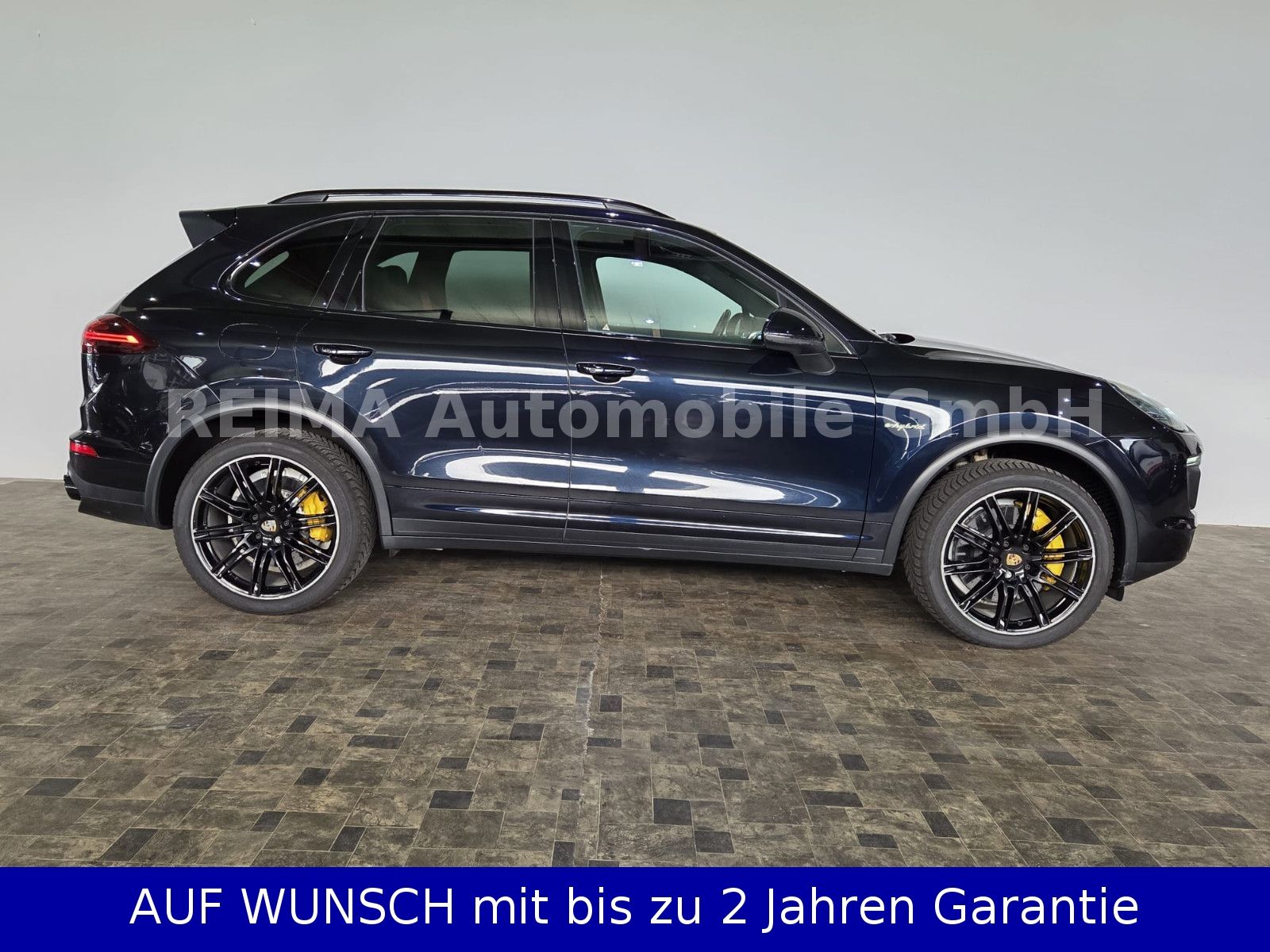 Fahrzeugabbildung Porsche Cayenne S E-Hybrid, Chrono, Pano, LED