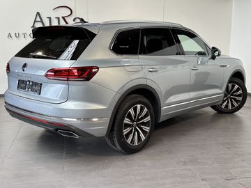 Volkswagen Touareg - 4