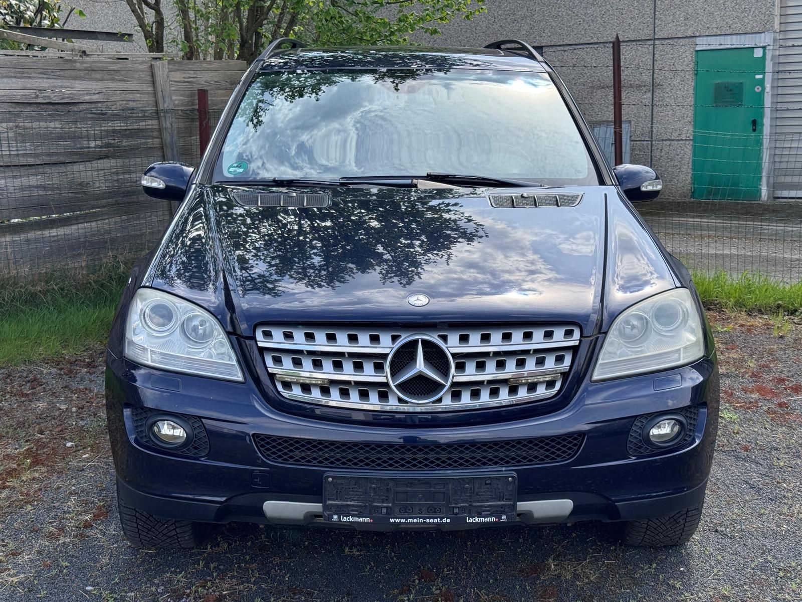Fahrzeugabbildung Mercedes-Benz 3.0 CDI V6 BRABUS/PANO/AHK/RCAM/ALLWETTER/LED