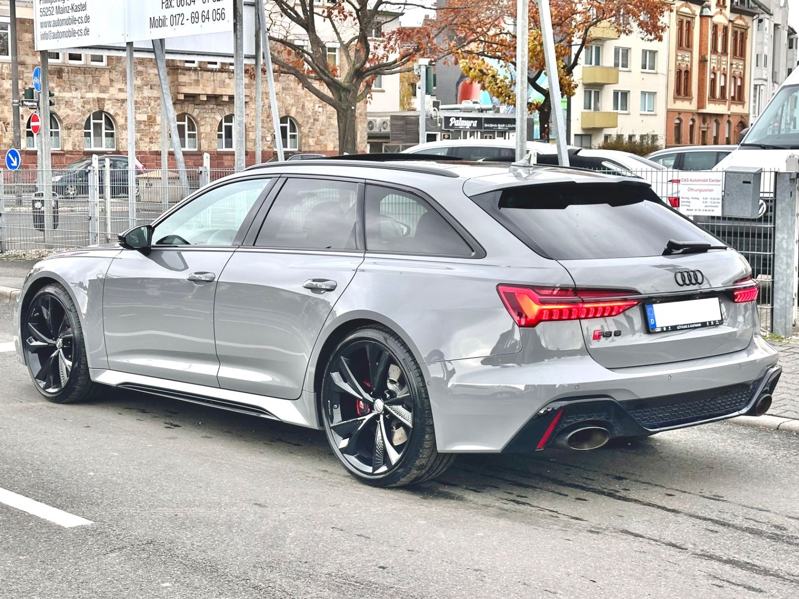 Fahrzeugabbildung Audi RS6 AVANT QUATTRO*PANO+VOLL+AHK*